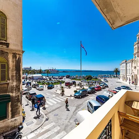 Riva 4*