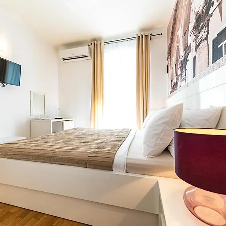 Riva 4*