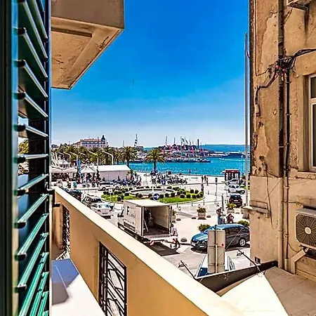 Riva 4*